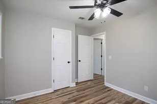 421 Vienna Cir, Fort Valley, GA 31030 - Photo 14