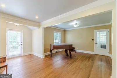 2367 Ridgeway Avenue, Atlanta, GA 30337 - Photo 10