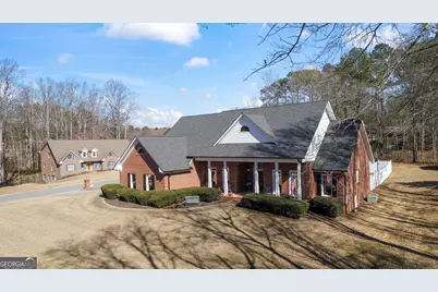 301 Clyde Court, McDonough, GA 30252 - Photo 4