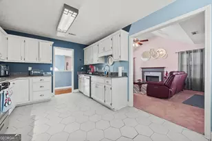 11600 Spring Lake Way, Fayetteville, GA 30215 - Photo 10