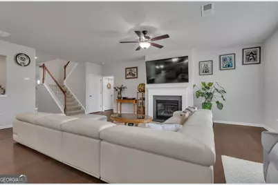 610 Napier Pass, Peachtree City, GA 30269 - Photo 16