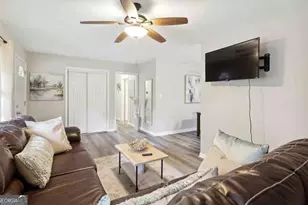 1082 Holly Cirlce, Forest Park, GA 30297 - Photo 4