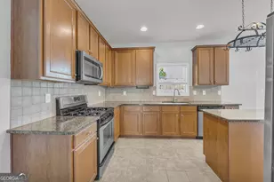 816 Kaitlyn Dr, Loganville, GA 30052 - Photo 32