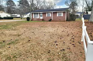 1026 Jackson Rd, Griffin, GA 30223 - Photo 2