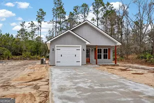 158 N Deborah Cir, Jesup, GA 31546 - Photo 2