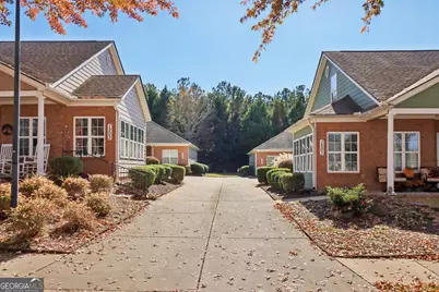 1502 Commonwealth Circle, Newnan, GA 30263 - Photo 4