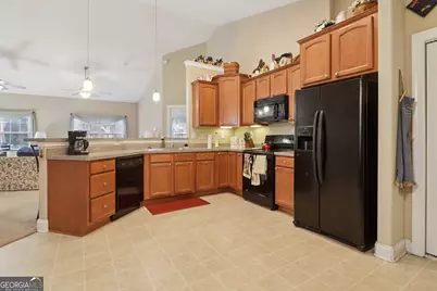 1502 Commonwealth Circle, Newnan, GA 30263 - Photo 12