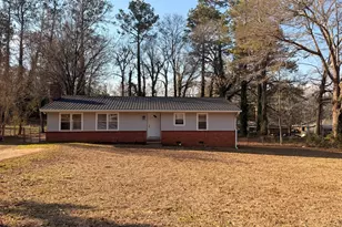 224 Rutland Cir, Lagrange, GA 30241 - Photo 2