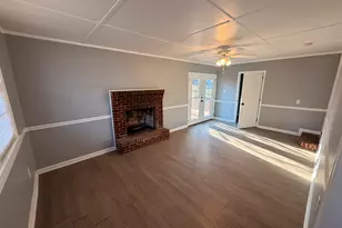 224 Rutland Cir, Lagrange, GA 30241 - Photo 4