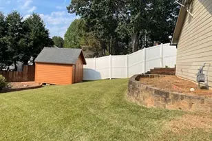 290 Monmouth Dr, Fayetteville, GA 30214 - Photo 12