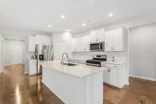 325 Village Ln, Fairburn, GA 30213 - Photo 8