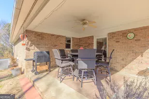 308 Pheasant Dr, Dalton, GA 30721 - Photo 2