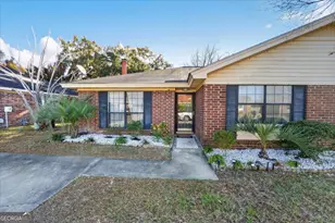 12 Peach Ct, Savannah, GA 31419 - Photo 2