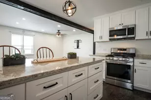 110 Lakeview Dr, Winterville, GA 30683 - Photo 12