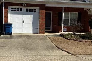 6878 Tara Oaks Dr, Riverdale, GA 30274 - Photo 2