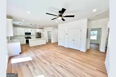 204 Custer Circle, Griffin, GA 30223 - Photo 8