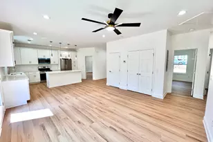 204 Custer Cir, Griffin, GA 30223 - Photo 8