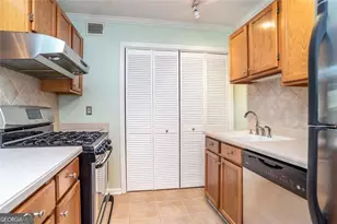 2683 Vinings Central Dr SE, Atlanta, GA 30339 - Photo 8