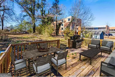 684 S Elizabeth Place NW, Atlanta, GA 30318 - Photo 18