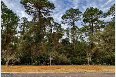 306 Clubhouse Circle, Saint Marys, GA 31558 - Photo 1