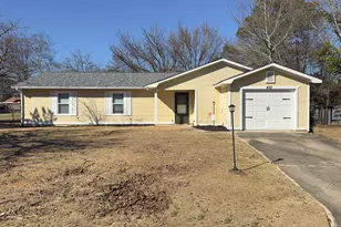 403 Fieldstone Rd, Warner Robins, GA 31093 - Photo 2