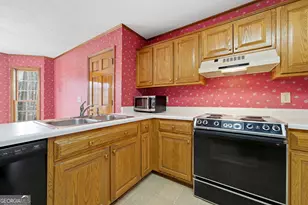 110 Lakepoint Ln, Fayetteville, GA 30215 - Photo 14