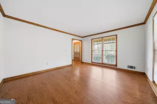 110 Lakepoint Ln, Fayetteville, GA 30215 - Photo 6