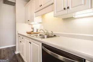 112 Knights Bridge, Warner Robins, GA 31093 - Photo 12