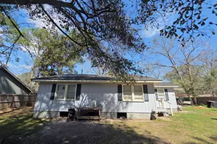 758 Hearn Rd, Hinesville, GA 31313 - Photo 1