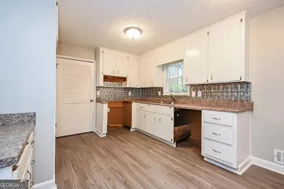 220 Carmichael Road, Woodstock, GA 30189 - Photo 6