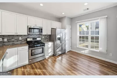 3901 Delfaire Trace, Cumming, GA 30040 - Photo 18