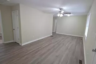 108 Swann Ct, Jefferson, GA 30549 - Photo 2