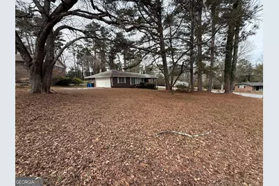 2580 Lake Capri Road NW, Conyers, GA 30012 - Photo 4