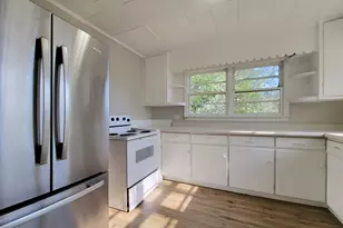 34 E New St, Winder, GA 30680 - Photo 4