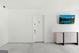 3648 Peachtree Rd NE N, Atlanta, GA 30319 - Photo 2