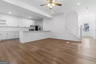 6938 Shadow Ridge Ln, Stone Mountain, GA 30087 - Photo 8