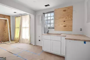 2118 E Gwinnett St, Savannah, GA 31404 - Photo 12