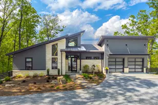 377 Charmont Dr, Tiger, GA 30576 - Photo 2