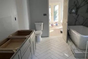 758 Charlotte Pl NW, Atlanta, GA 30318 - Photo 8