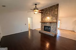 3573 Clearview Dr, Rex, GA 30273 - Photo 4