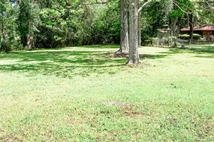 618 Robinson Dr, Jesup, GA 31545 - Photo 18