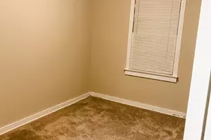 618 Robinson Dr, Jesup, GA 31545 - Photo 6