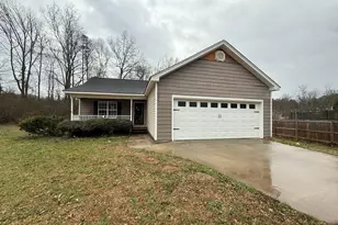 140 Summit Ln, Carnesville, GA 30521 - Photo 1