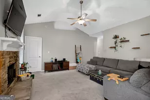 107 Amhurst Dr, West Point, GA 31833 - Photo 8