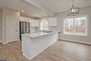 990 Rue Fleur De Lis, Lavonia, GA 30553 - Photo 8