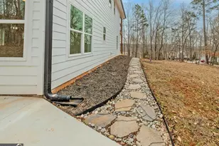 990 Rue Fleur De Lis, Lavonia, GA 30553 - Photo 4