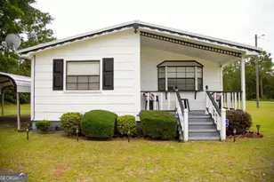 93 Bell, Baxley, GA 31513 - Photo 1