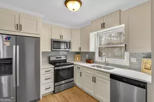 1457 SE Bentley Ln SE, Marietta, GA 30067 - Photo 8
