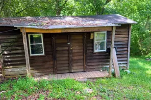 352 Johnson St, Tallapoosa, GA 30176 - Photo 2