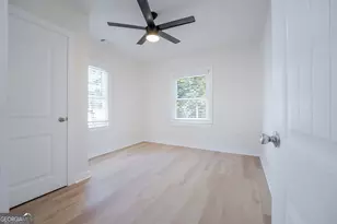 2725 Blount St, East Point, GA 30344 - Photo 18